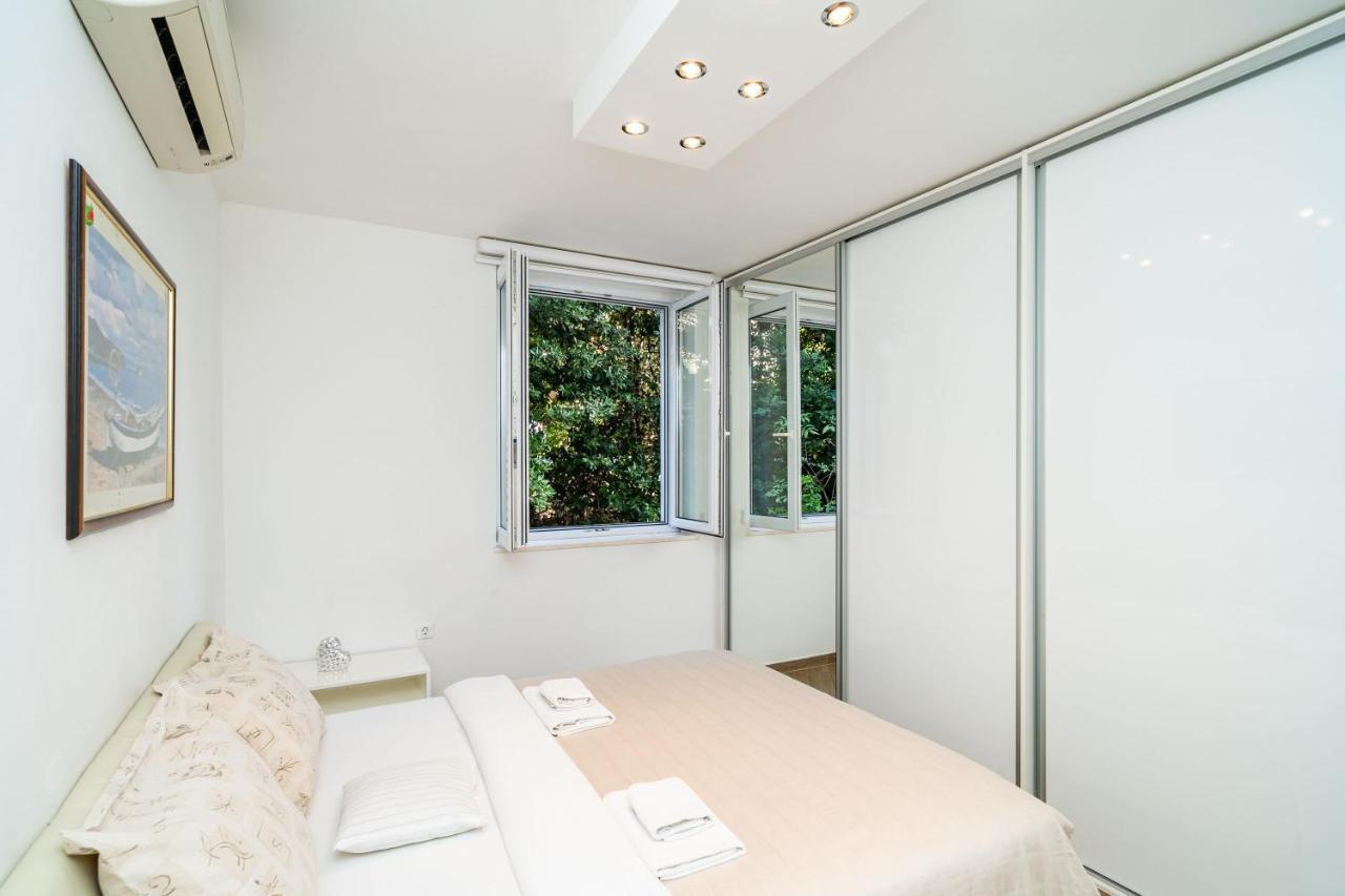 Spacious Two Bedroom Apartment Dubrovnik Exterior photo